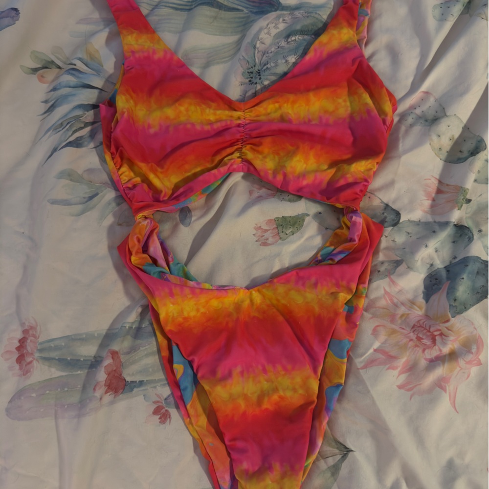 moana bikini monokini heatwave 2.0 Swirl - Pink, Orange, Blue - Picture 2 of 3